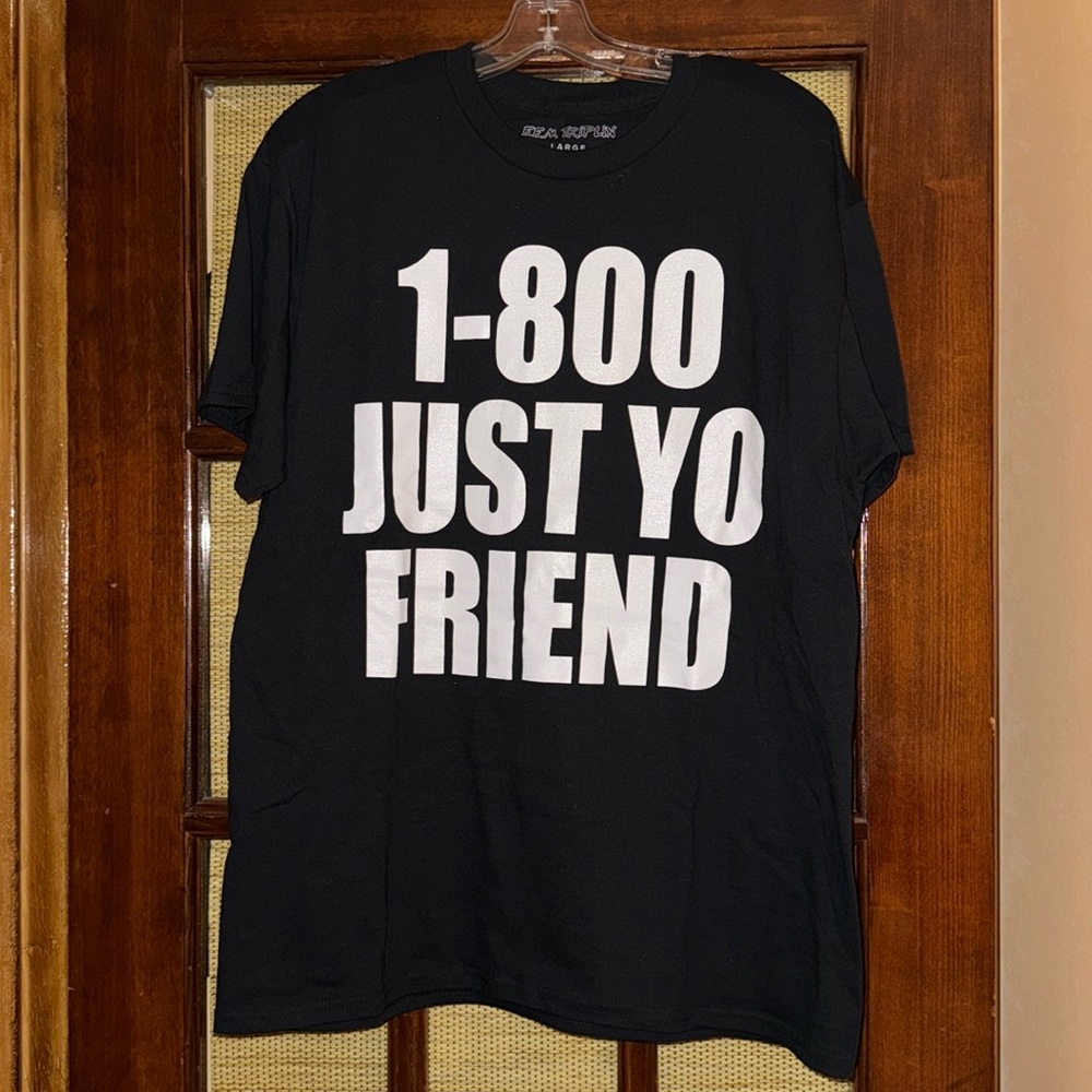 Eem Triplin show tee NWOT